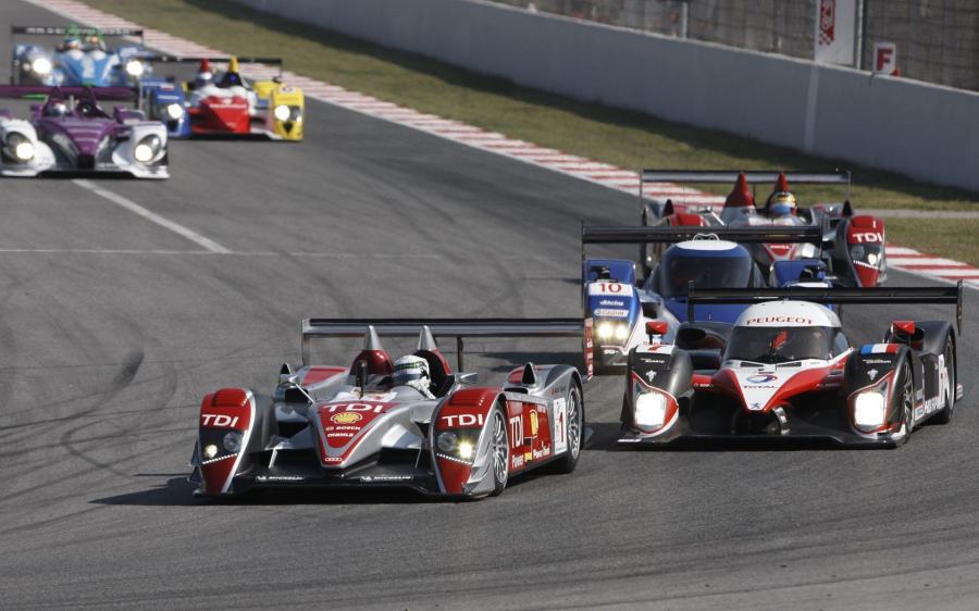  Audi R10 TDI 2008 года  (фото 39 из 57)